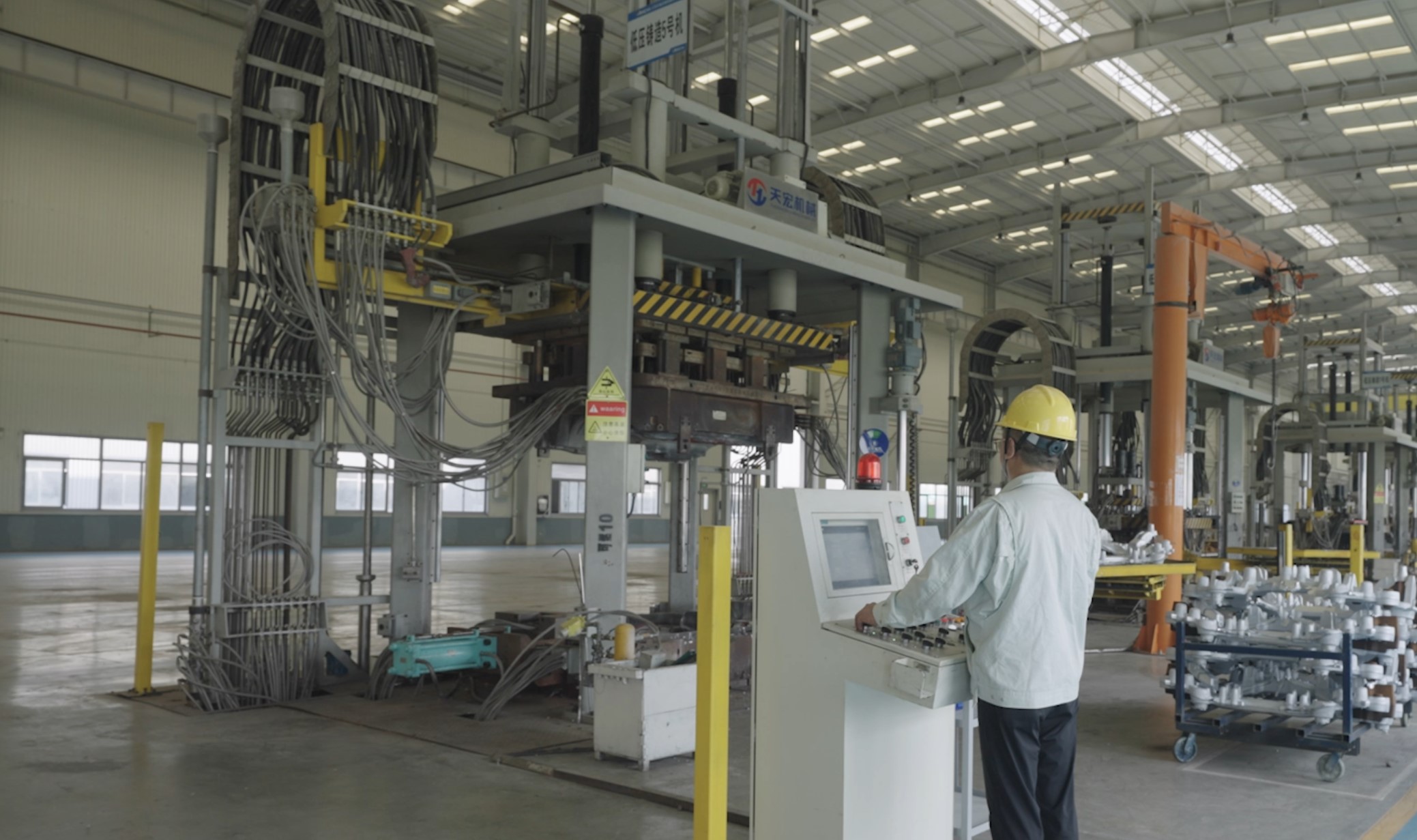 低壓壓鑄機超過20臺。